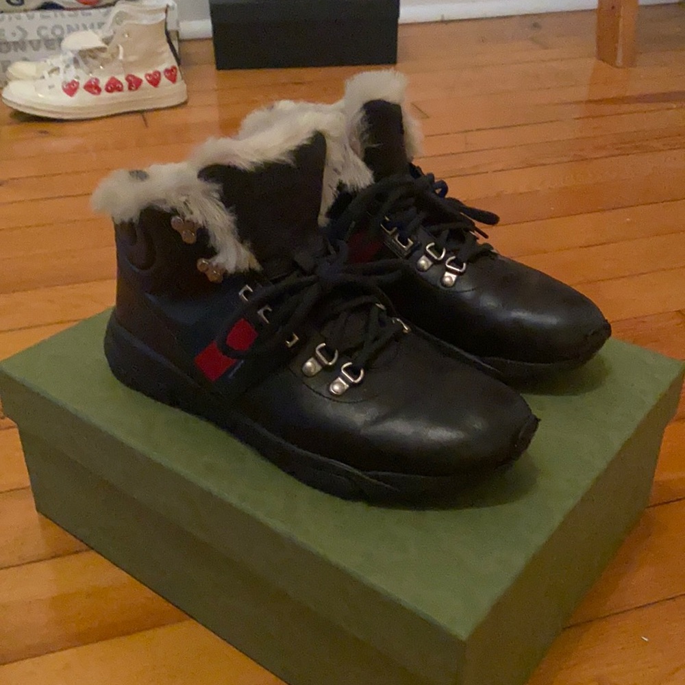 Gucci fur lined boot size 10 US